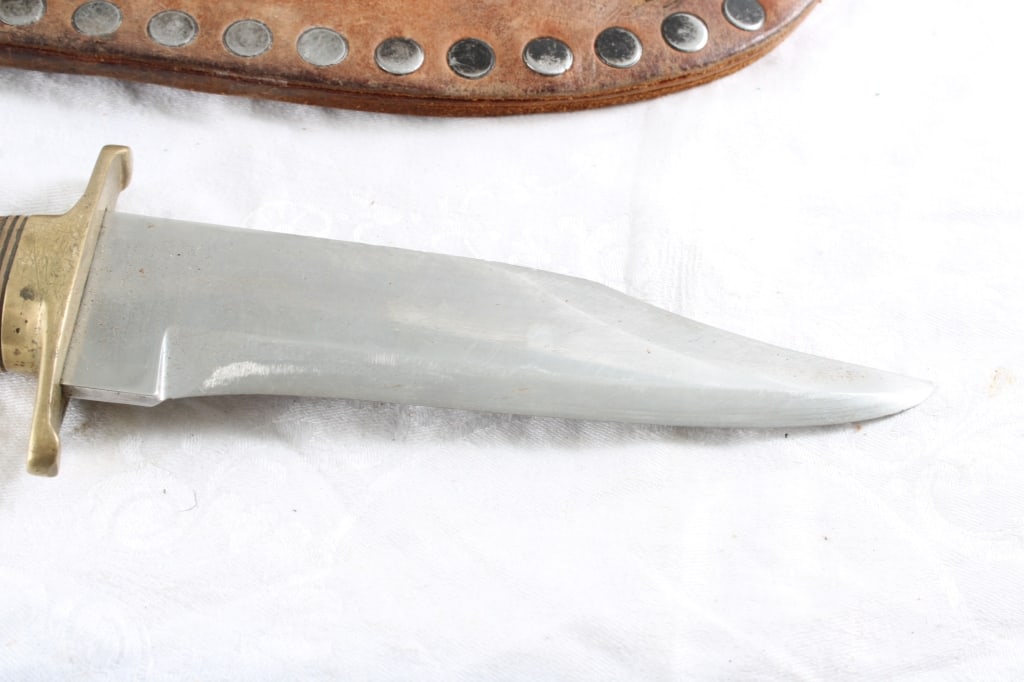 2 Fixed Blade Knives with Sheaths No Markings - 14