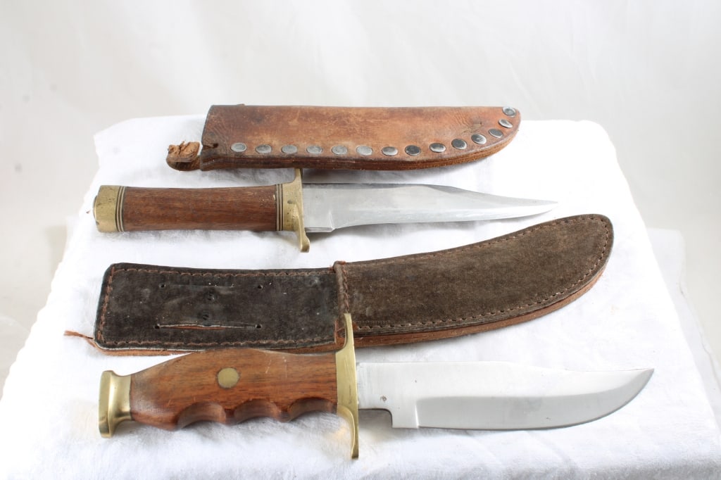 2 Fixed Blade Knives with Sheaths No Markings (1 of 20)