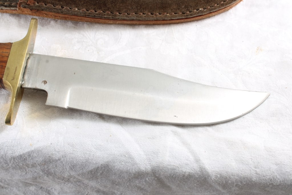 2 Fixed Blade Knives with Sheaths No Markings - 3