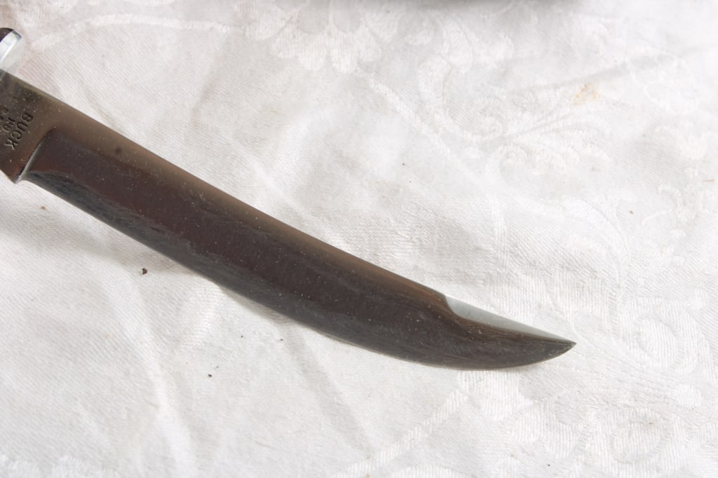 Buck Fixed Blade Knife #118 with Sheath - 4
