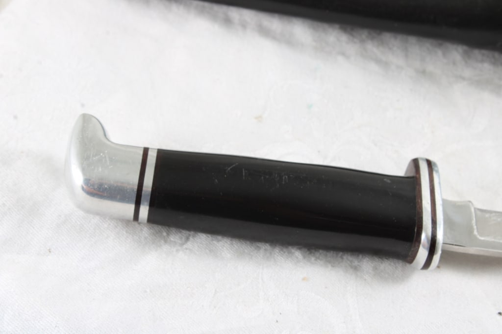 Buck Fixed Blade Knife #118 with Sheath - 6