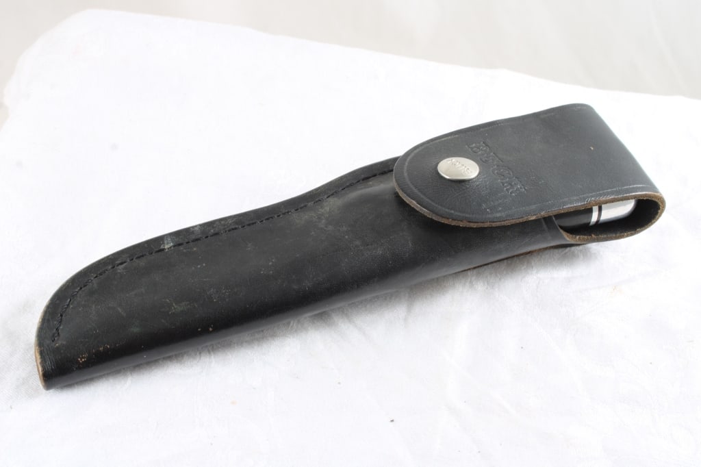 Buck Fixed Blade Knife #118 with Sheath - 8