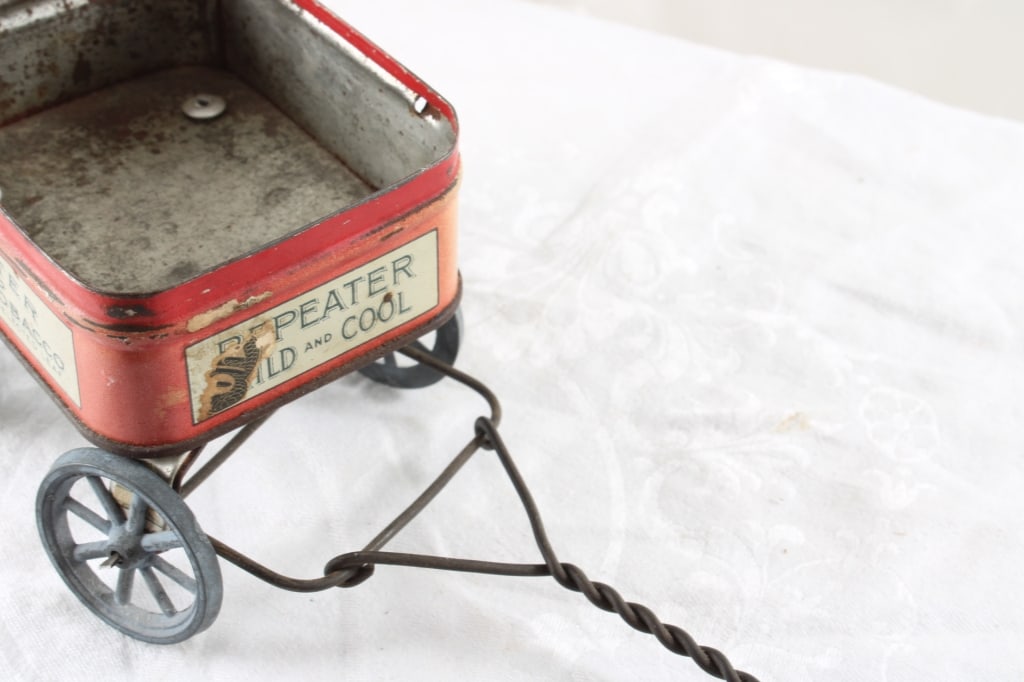 Wind Up Tin Trike, Wagon & Battery Lamp Post - 18