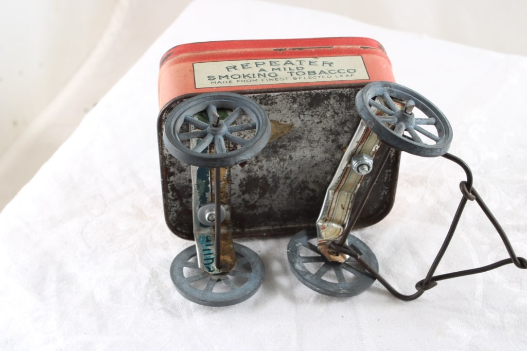 Wind Up Tin Trike, Wagon & Battery Lamp Post - 19