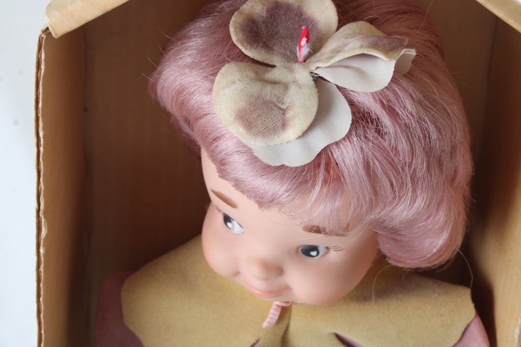 2 Uneeda Wishnik Petal People Dolls in Boxes - 2