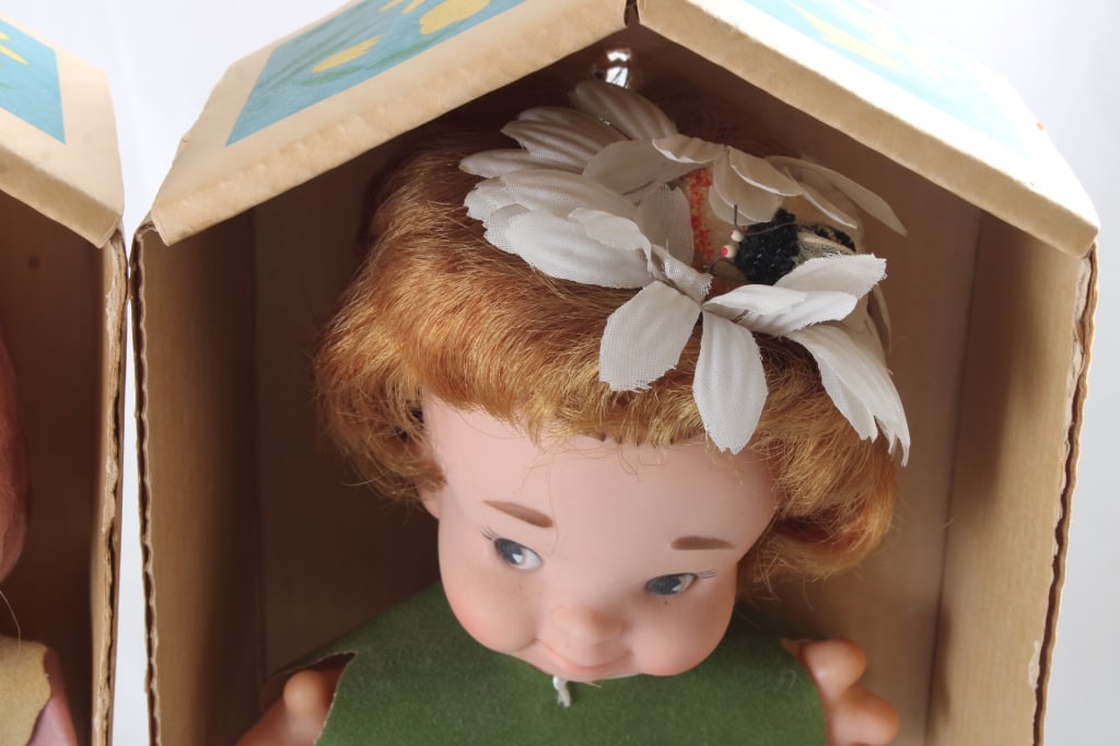 2 Uneeda Wishnik Petal People Dolls in Boxes - 4