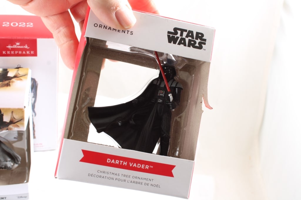 6 Star Wars Hallmark Ornaments - 10