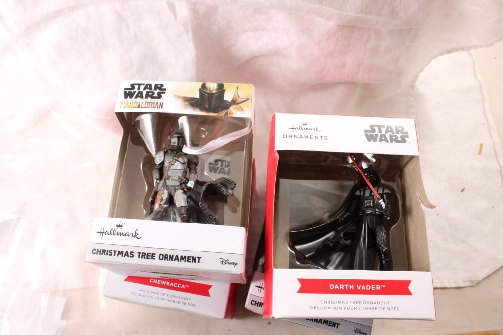 6 Star Wars Hallmark Ornaments - 11