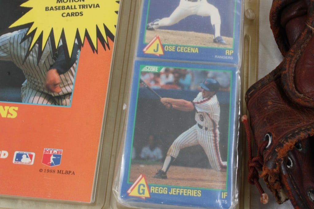Baseball's Hottest Rookies, Players & Higgins Mitt - 11