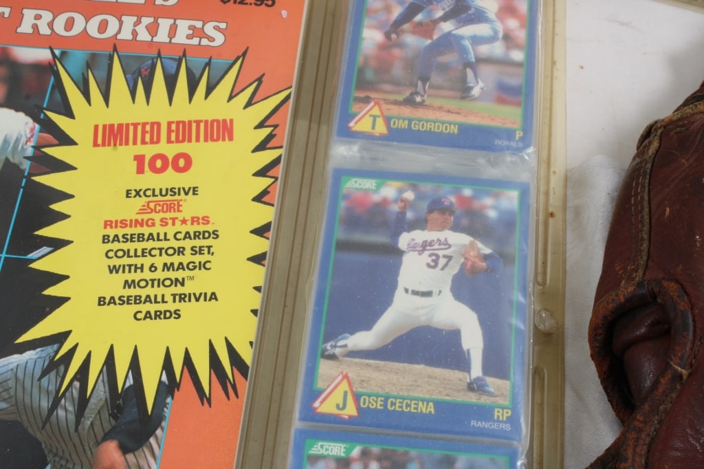 Baseball's Hottest Rookies, Players & Higgins Mitt - 12