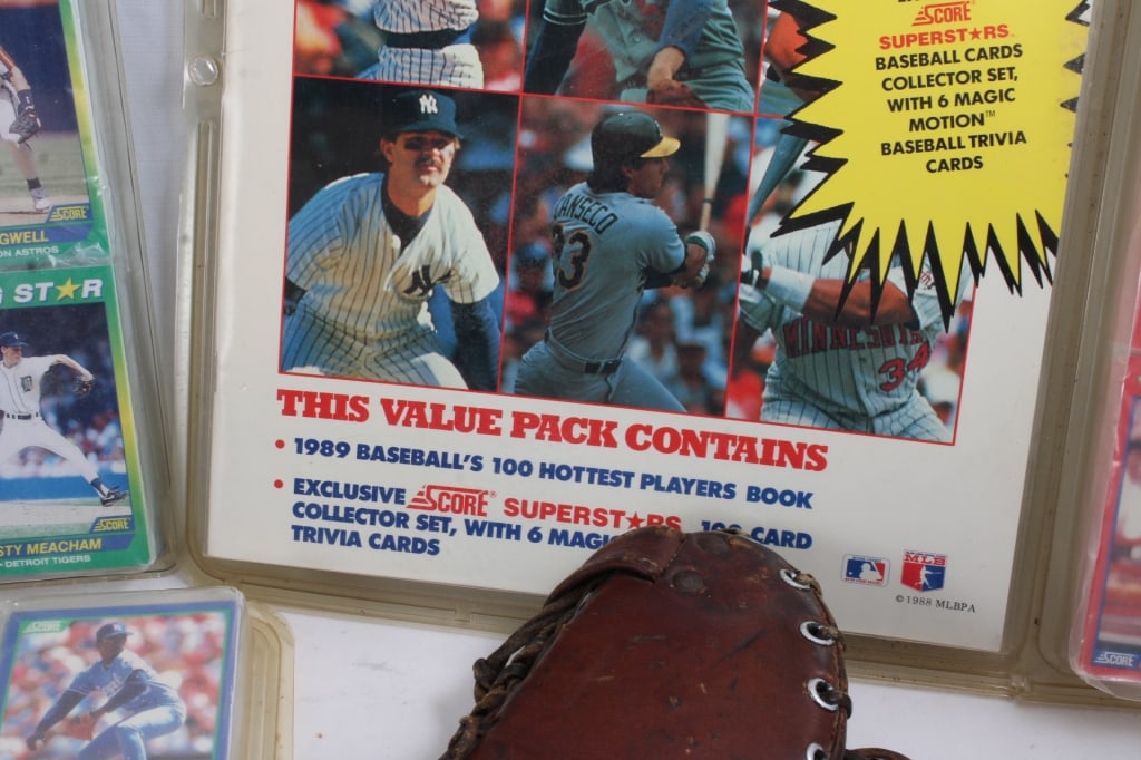 Baseball's Hottest Rookies, Players & Higgins Mitt - 19