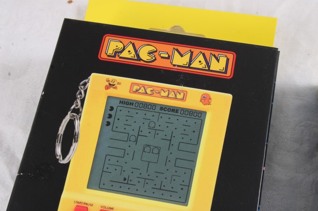 Pac-Man Game Key Ring, Pocket Player Pro - 2