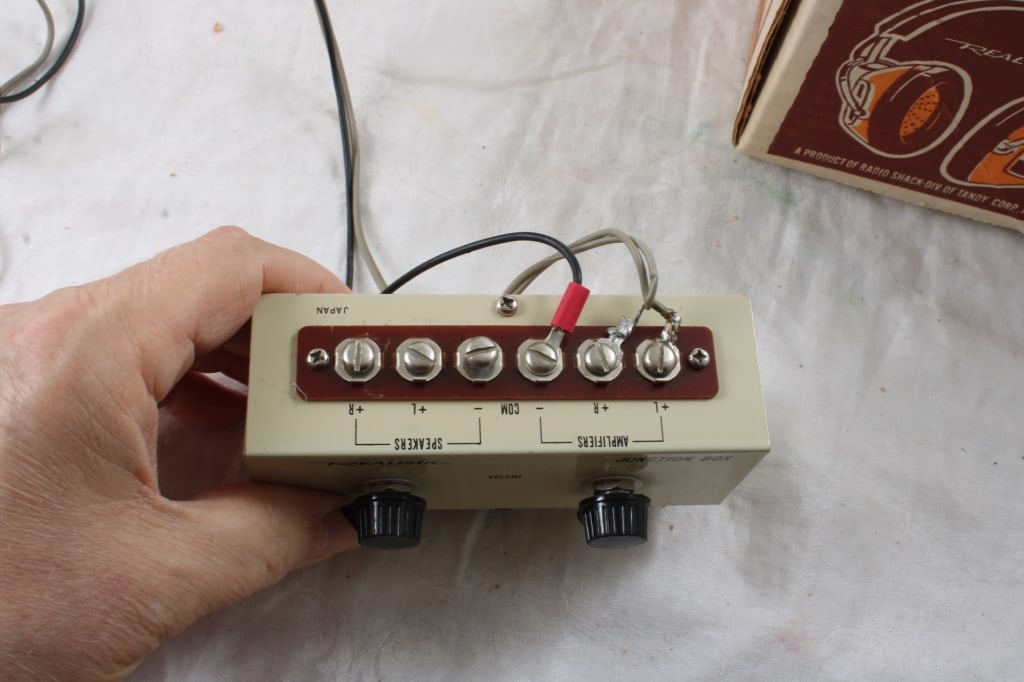 Realistic Headphone & Junction Box Headphone - 14