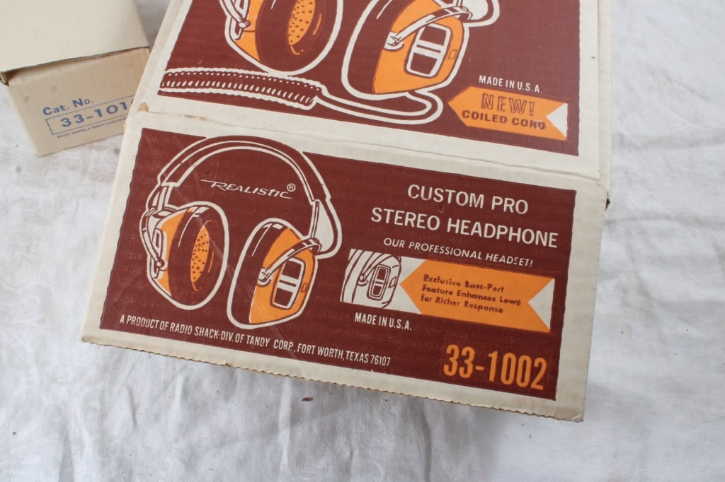 Realistic Headphone & Junction Box Headphone - 4
