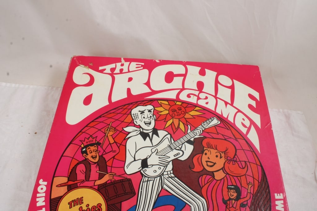 1969 Archie Whitman Game & Star Wars Collector Tin - 12