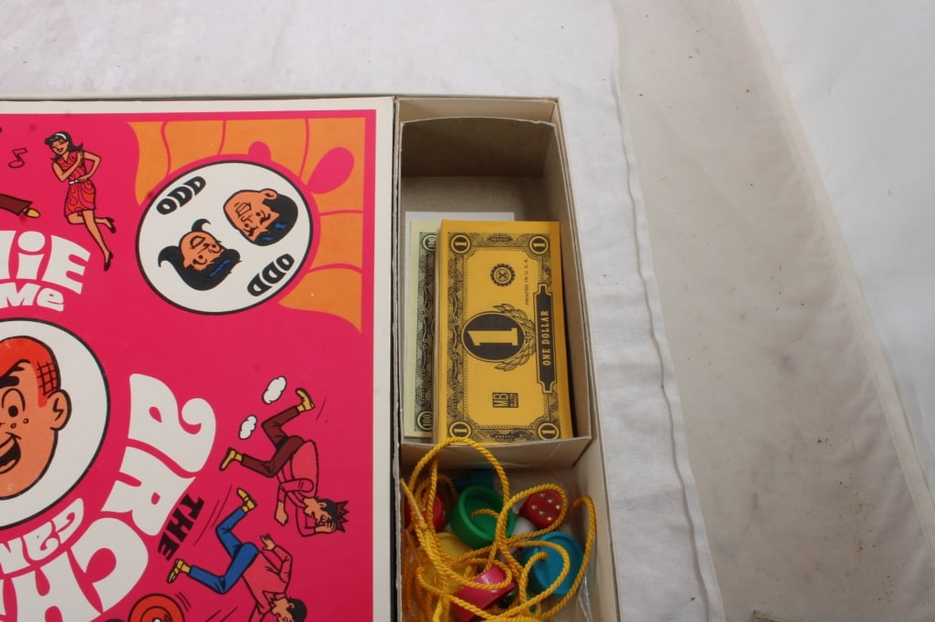 1969 Archie Whitman Game & Star Wars Collector Tin - 17