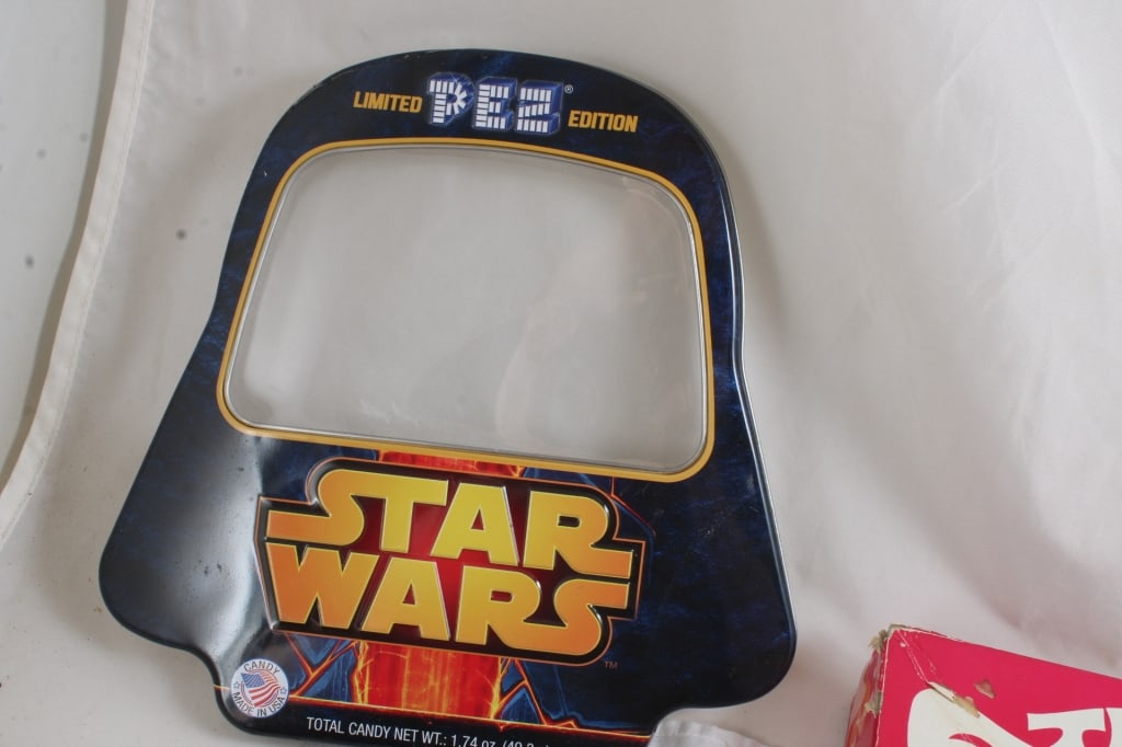1969 Archie Whitman Game & Star Wars Collector Tin - 2