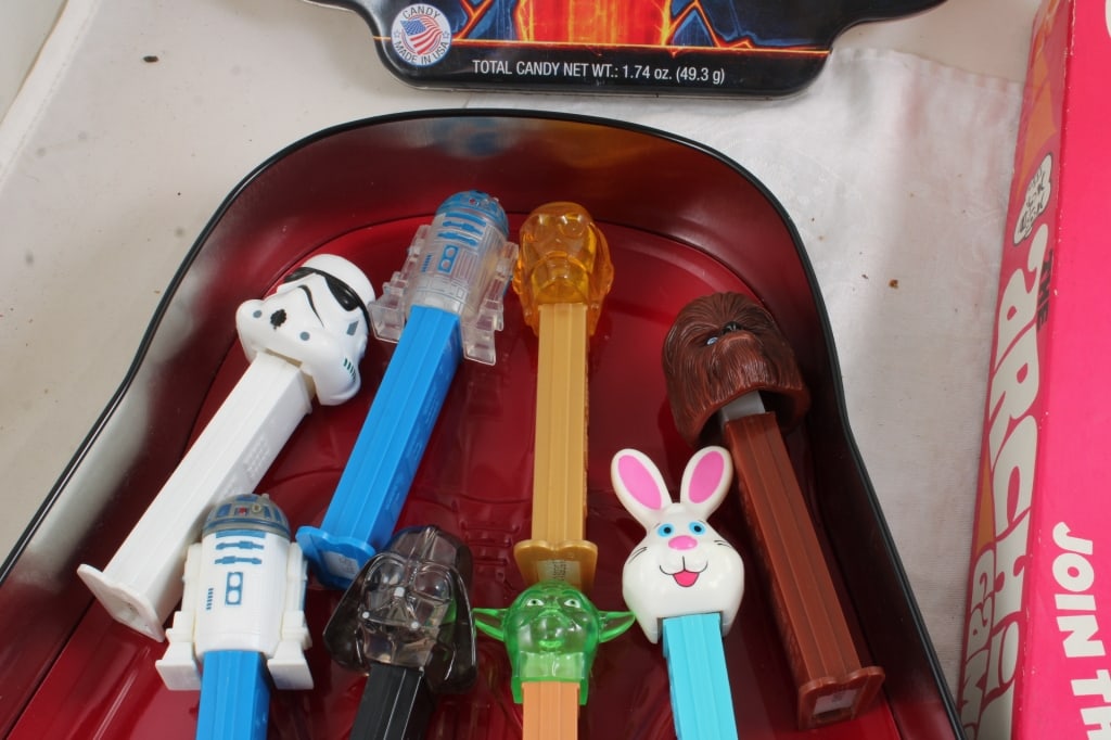 1969 Archie Whitman Game & Star Wars Collector Tin - 5