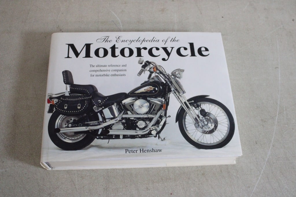 1999 Encyclopedia of Motorcycles H/C Book: 1999 Encyclopedia of Motorcycles H/C Book - Lot Size 12.5" x 9.5" x 2". 7 Lbs. All information and photos, which are part of the description, are intended to be as accurate as possible, but errors