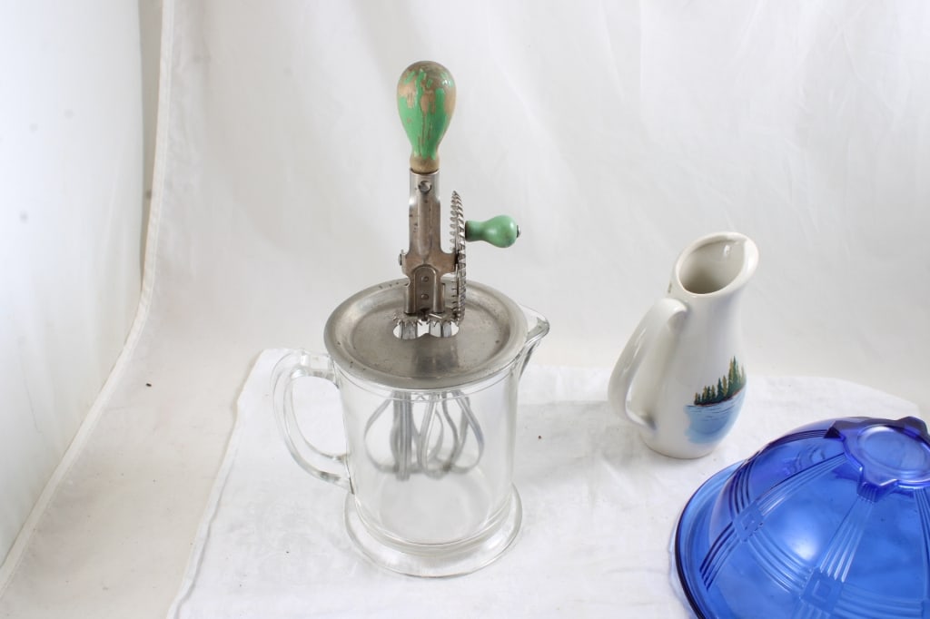 1923 A&J Egg Beater Jar, Red Wing Hamm's Pitcher - 9