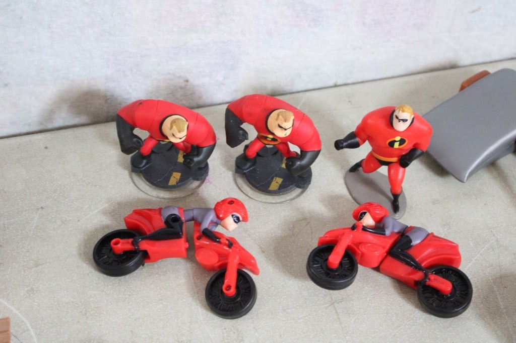 Marvel, DC Comics, Pixar & Goldlok Action Figures - 17