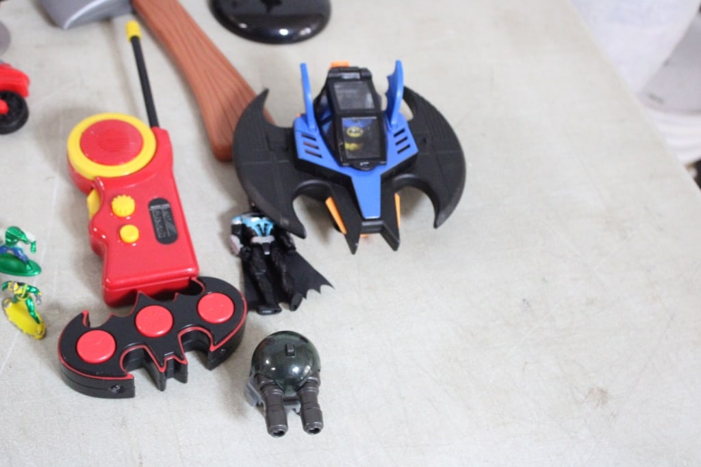Marvel, DC Comics, Pixar & Goldlok Action Figures - 20