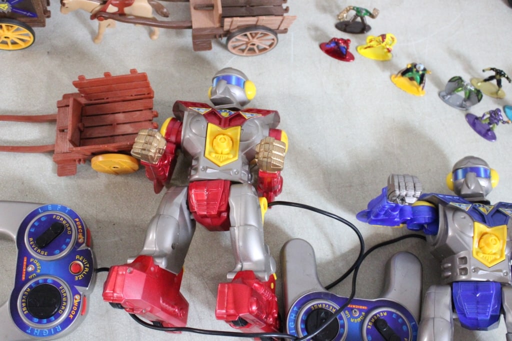 Marvel, DC Comics, Pixar & Goldlok Action Figures - 6