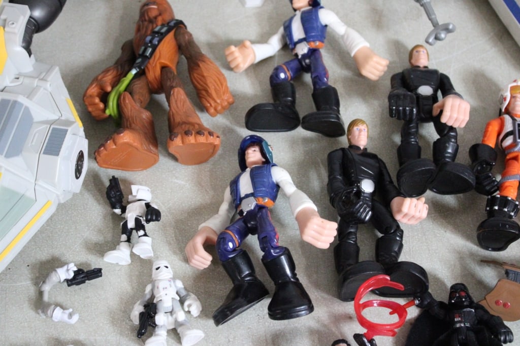 Star Wars Vehicles, Figures & Baby Yoda's - 15