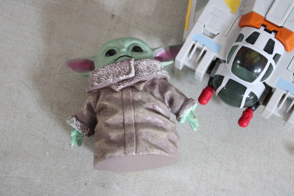 Star Wars Vehicles, Figures & Baby Yoda's - 19