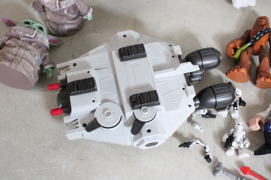 Star Wars Vehicles, Figures & Baby Yoda's - 20