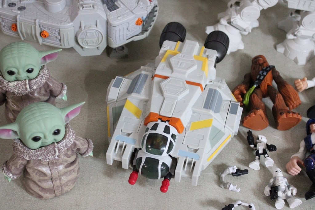 Star Wars Vehicles, Figures & Baby Yoda's - 3