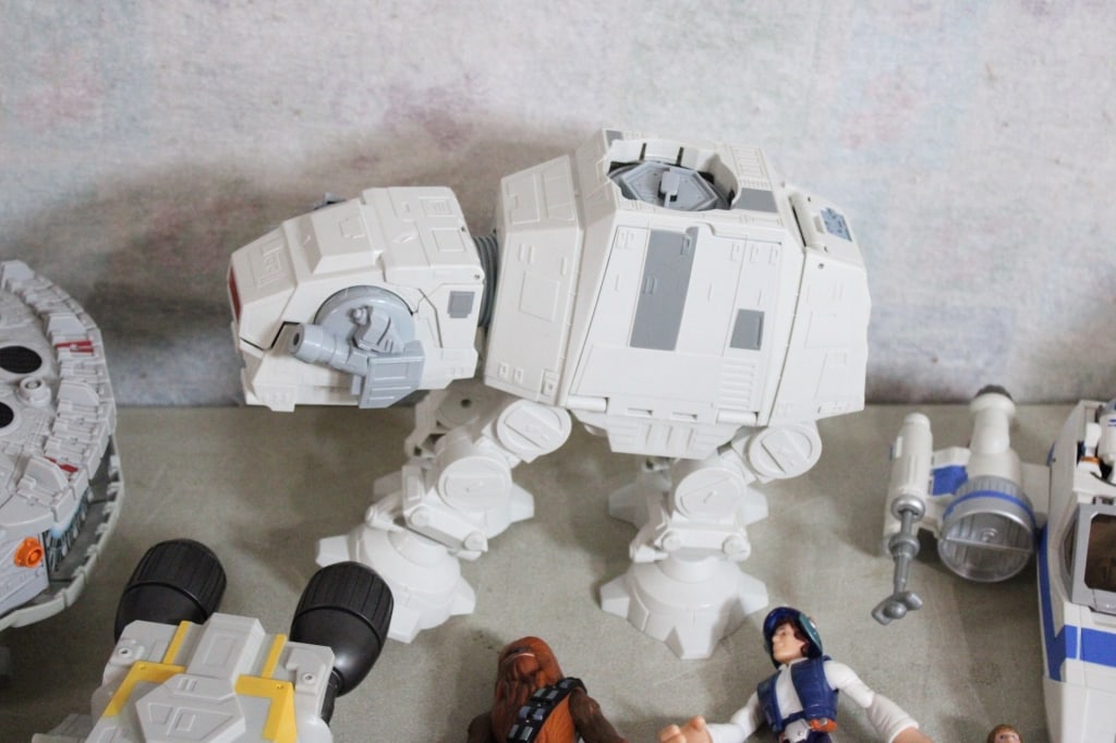 Star Wars Vehicles, Figures & Baby Yoda's - 5