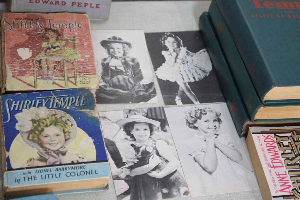 Shirley Temple Books, Arcade Cards, Pocket Mirrors - 13