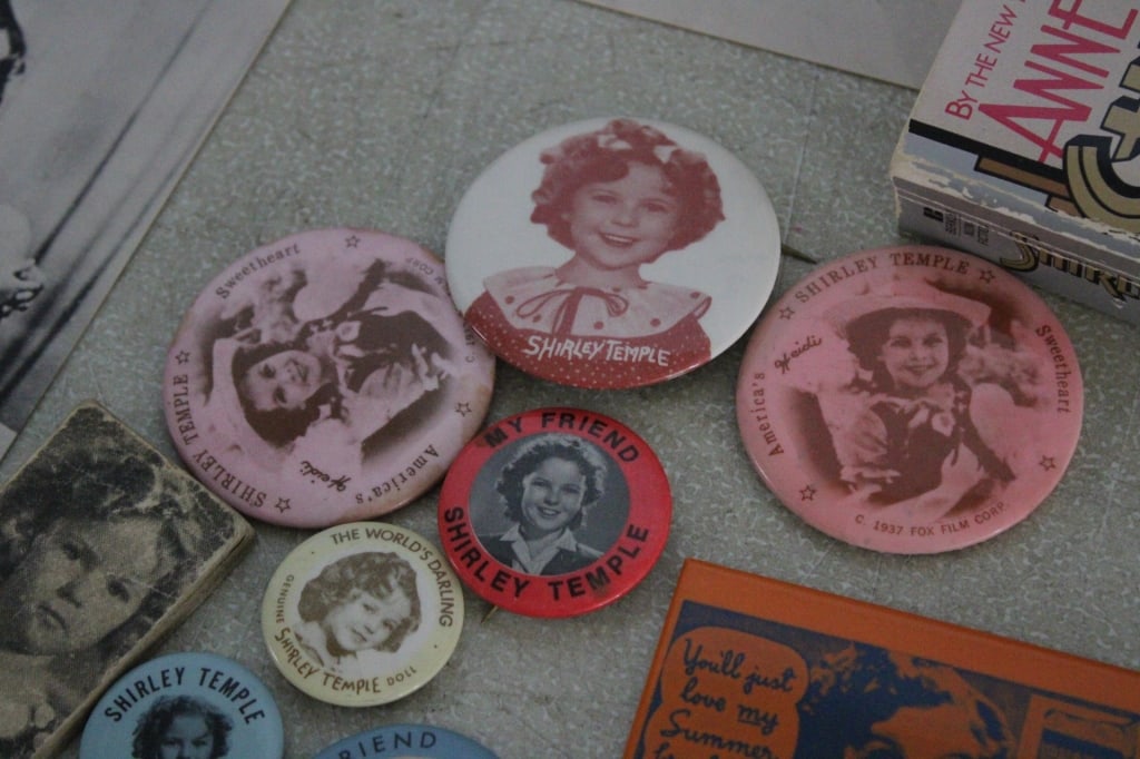 Shirley Temple Books, Arcade Cards, Pocket Mirrors - 19