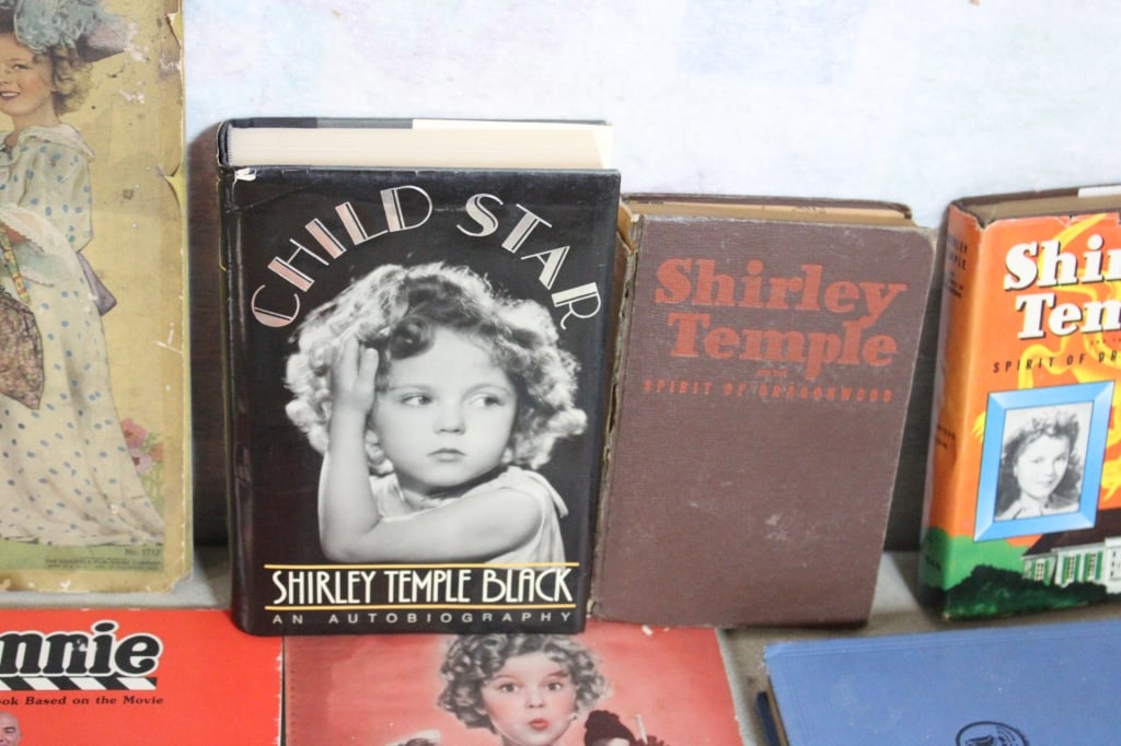 Shirley Temple Books, Arcade Cards, Pocket Mirrors - 7