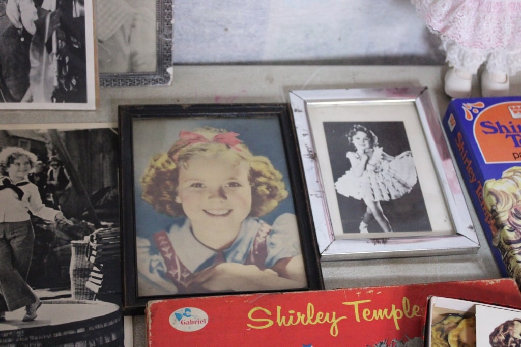 Shirley Temple LP, Pictures, Paper Dolls & More - 11