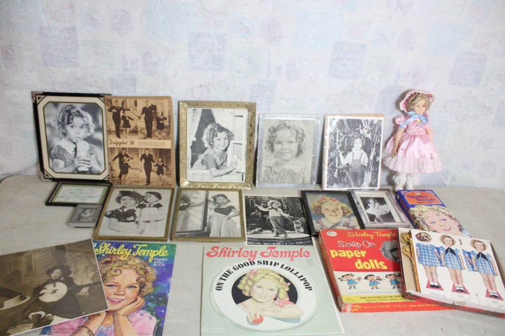 Shirley Temple LP, Pictures, Paper Dolls & More: Shirley Temple LP, Pictures, Paper Dolls & More - Movie Photo, doll and more. Lot Size 16" x 14" x 11". 12 Lbs. All information and photos, which are part of the description, are intended to be as