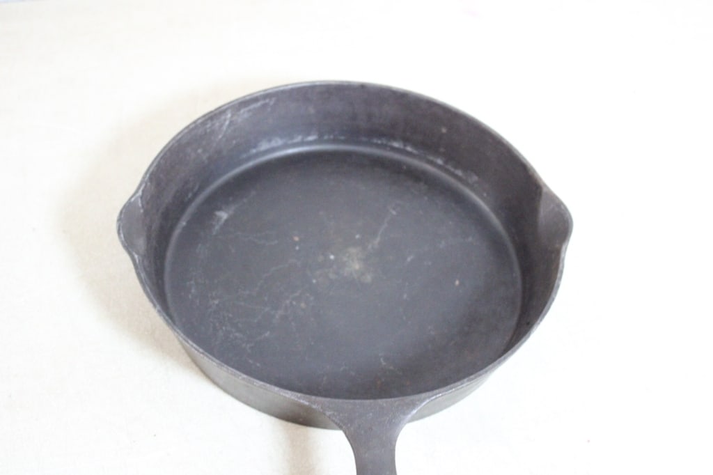 Wagner Sidney #10 Skillet with Heat Ring - 2