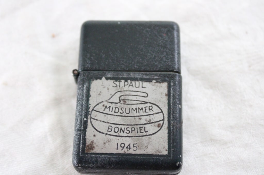 1930s Black Americana Cigarros & 1945 Lighter - 15