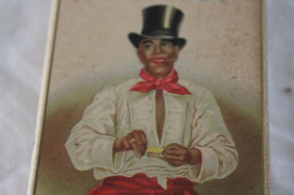1930s Black Americana Cigarros & 1945 Lighter - 3