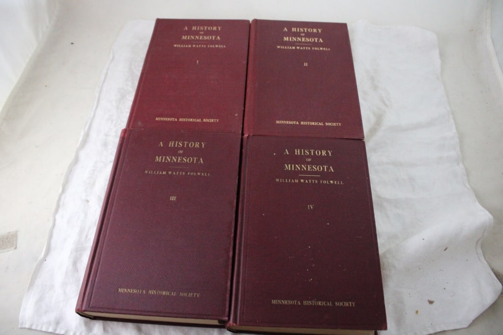 History of Minnesota Vol 1-4 WW Folwell Books: History of Minnesota Vol 1-4 WW Folwell Books - Hardcover Books dated 1924 - 1930. Lot Size 9" x 7" x 6". 9 Lbs. All information and photos, which are part of the description, are intended to be as