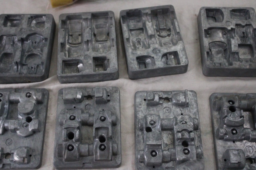 1969 Mattel Hot Wheel Factory Molds Complete Set - 7