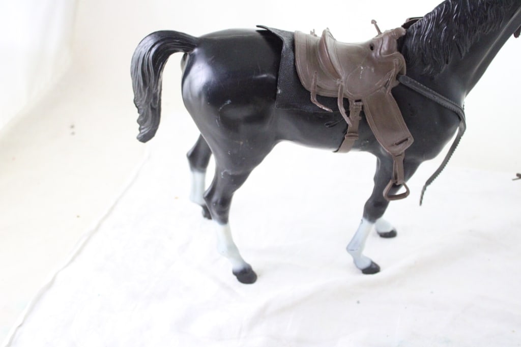 Johnny West Marx Thunderbolt Horse & Accessories - 10