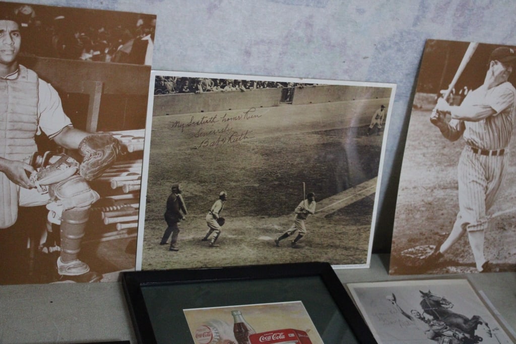 Beatles, Gene Autry, Pinup Pictures, Sign & More - 8