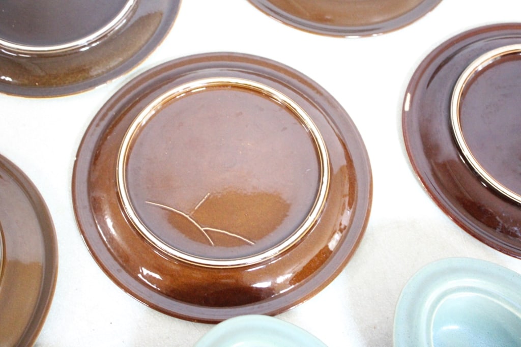 Red Wing Village Green Dinnerware - 13
