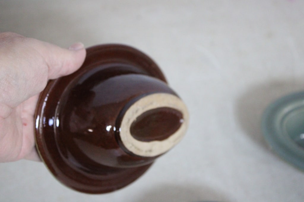 Red Wing Village Green Dinnerware - 18