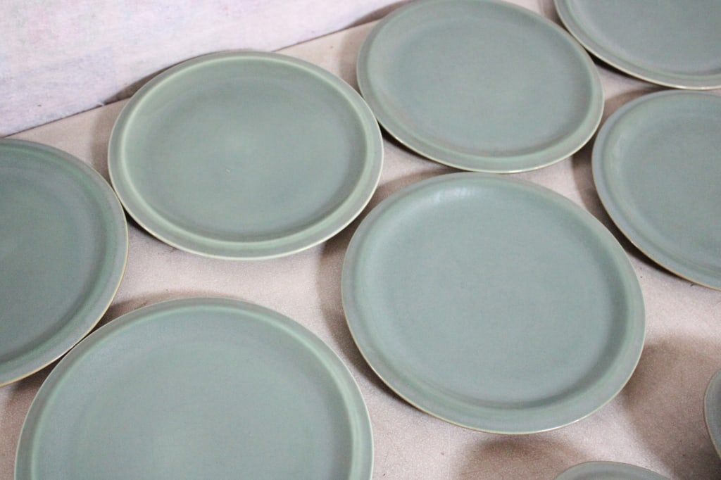 Red Wing Village Green Dinnerware - 5