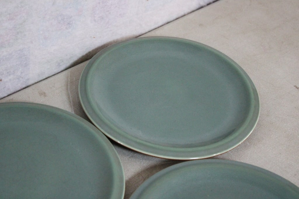 Red Wing Village Green Dinnerware - 7