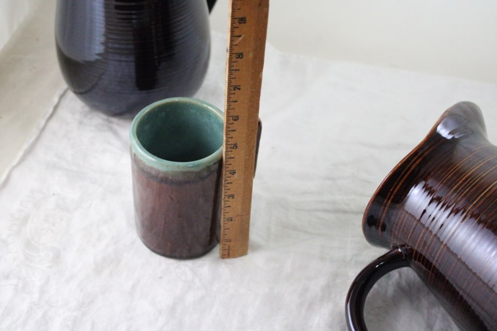 Red Wing Village Green Pitchers & Mug - 12