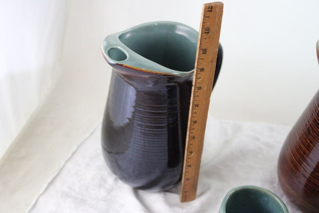 Red Wing Village Green Pitchers & Mug - 4